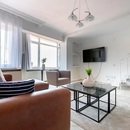 アパート 2-bedroom With Private Terrace イスタンブール